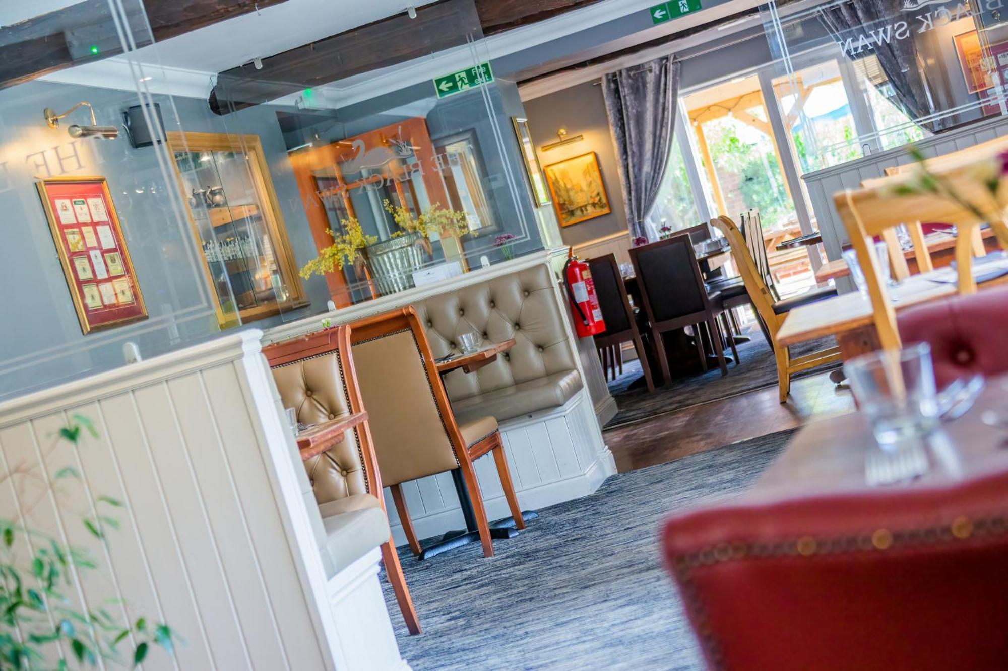 The Black Swan Inn Horsham St Faith Экстерьер фото