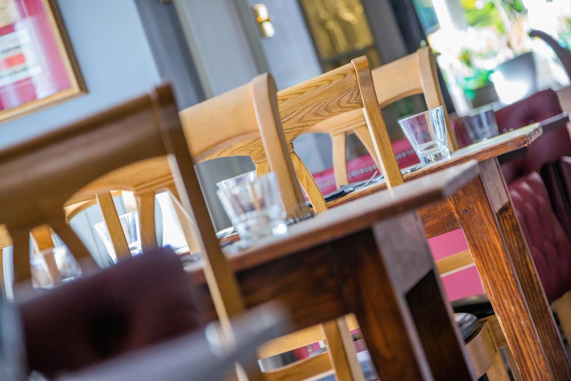 The Black Swan Inn Horsham St Faith Экстерьер фото