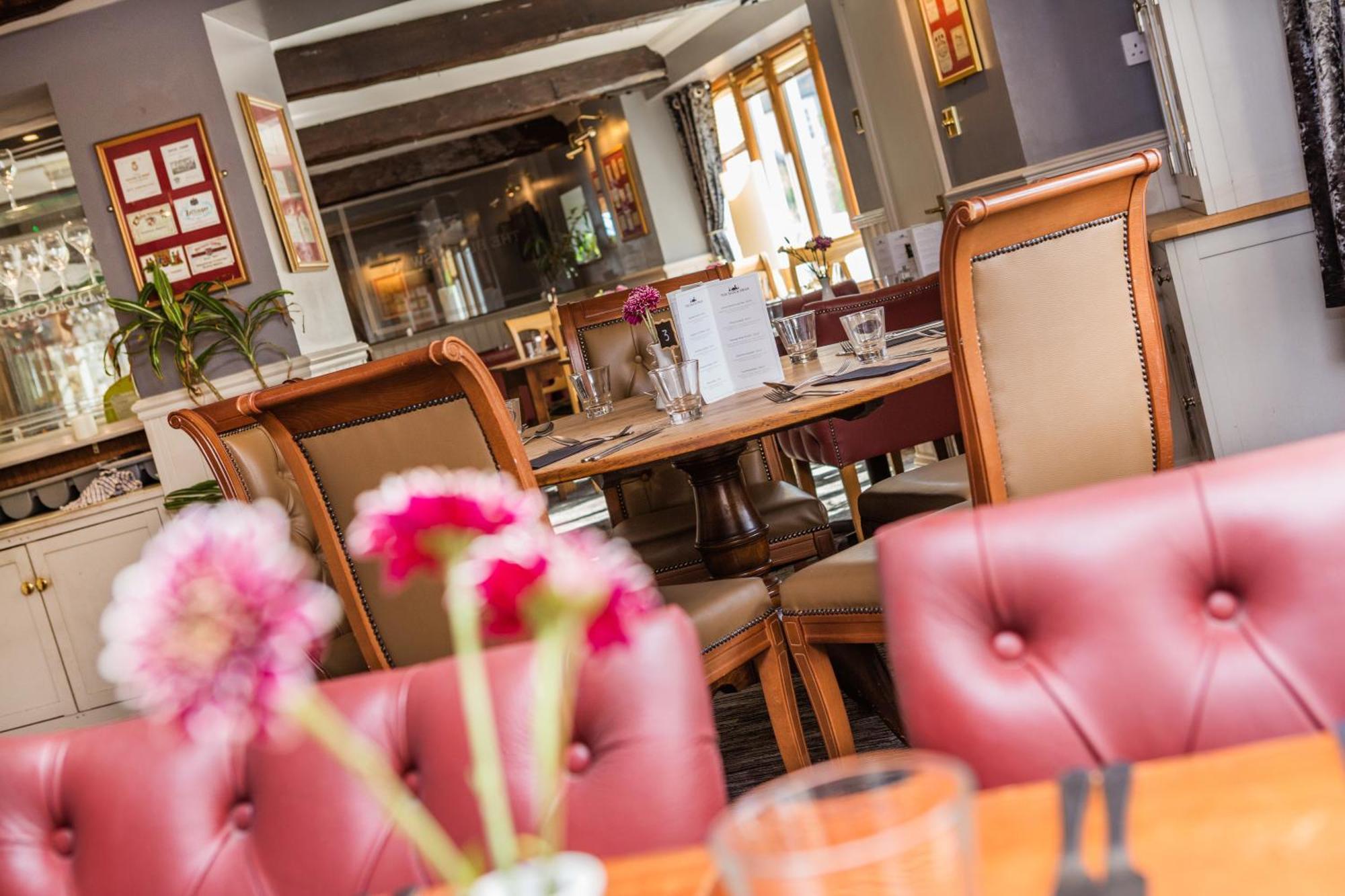 The Black Swan Inn Horsham St Faith Экстерьер фото