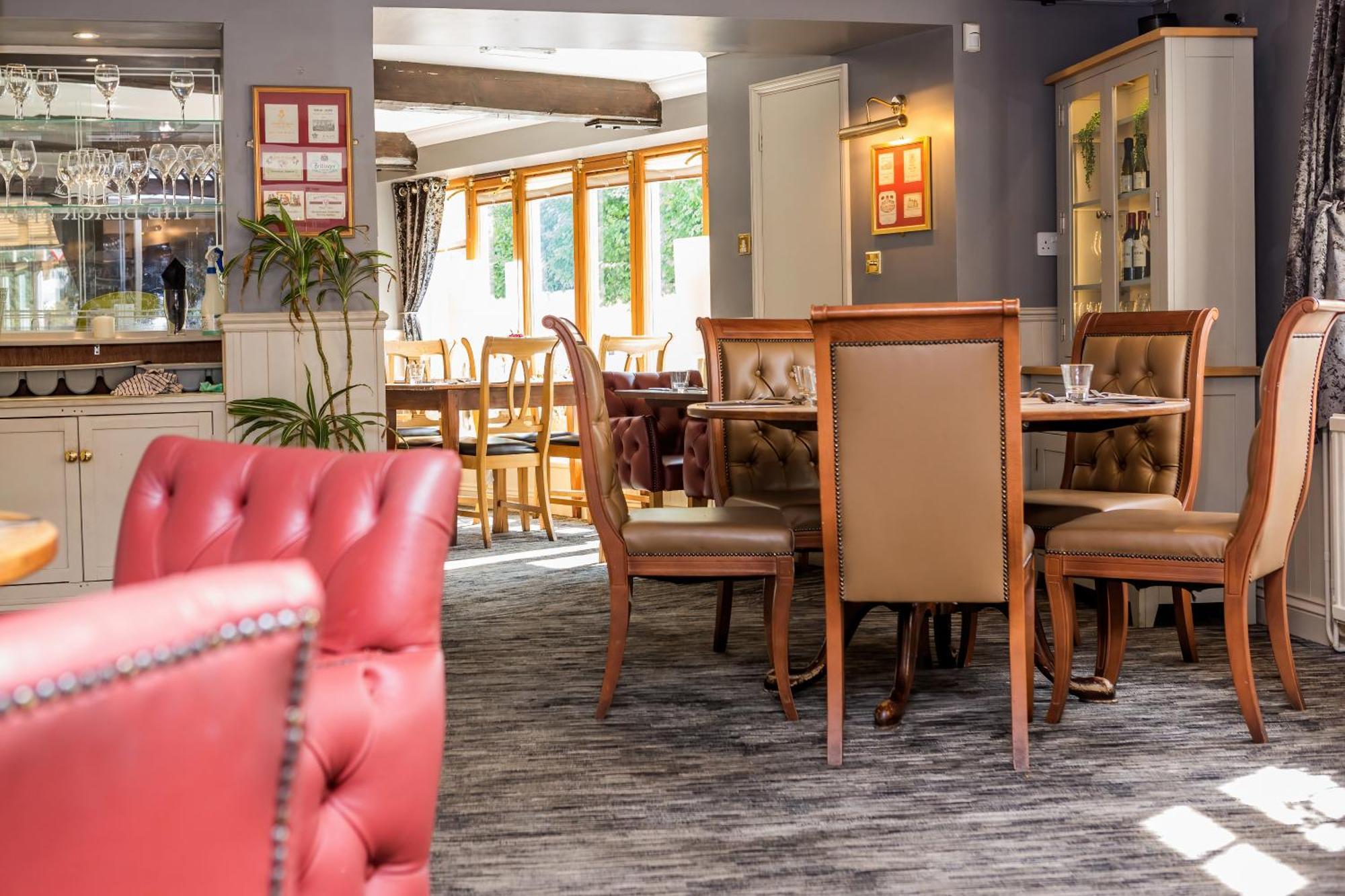 The Black Swan Inn Horsham St Faith Экстерьер фото
